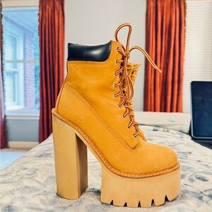 ✨Jeffrey Campbell✨Stylish Tan Platform Boots for Women